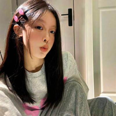 绿茵春色